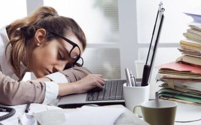 Brasil endurece regras de saúde mental no trabalho e passa a punir empresas a partir de maio de 2026